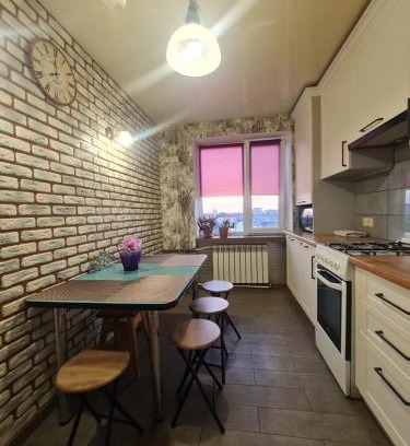 Lutsk Apartment | 4 Кімнатні Апартаменти в Центрі, вул Незалежності, 5