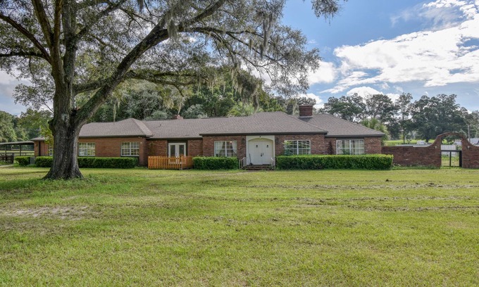 Fellowship House | 4/4 Main home with 2/1 guest cottage, Private 10 Acre Home -2 min drive from WEC