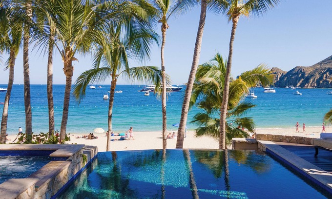 Ampliacion Juarez Villa | 4-BD Beachfront Villa with Private Pool in Cabo San Lucas