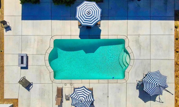 Indio House | 4 bdrm-Desert Oasis with HEATED POOL!