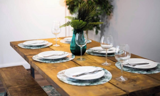 Castle House | 4 bed executive style house-Home away from Home