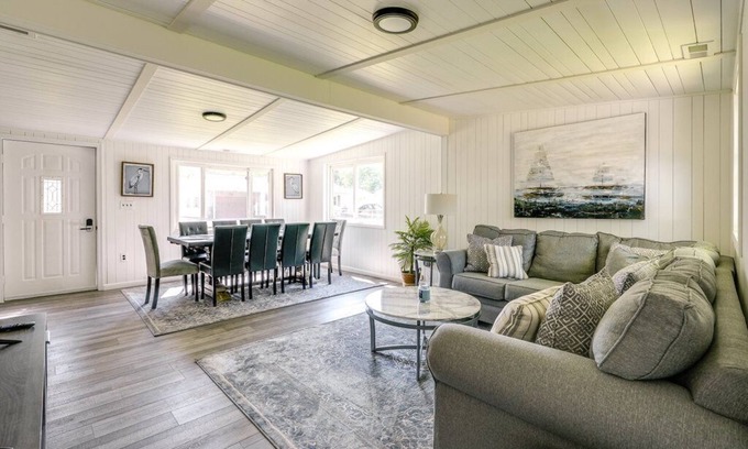 Craig Beach House | 4 Bedroom/2 bath Cozy Lake Milton Getaway with dock. 300 yards to the water!