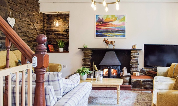 Llanelli Cottage | 4 bedroom accommodation in Pwll near Llanelli