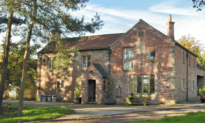 Darlington Cottage | 4 bedroom accommodation in Low Dinsdale