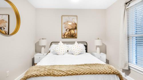 Old Irving Park House | 4-bedroom Bliss With Downtown Proximity