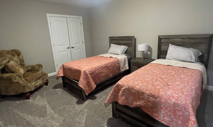 New Albany House | 4-bedroom house in peaceful New Albany with AC, fitness room, WiFi