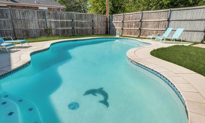 Irving House | 4 Bedroom & Pool: Great Irving Location close to attractions