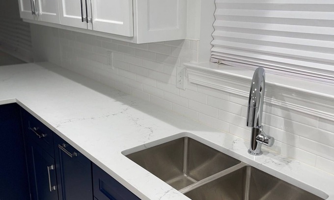 Park Forest - LA North House | 4 bedrooms 2 baths Sleeps 10 - Big Yard - Completely Remodeled and Updated