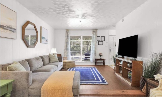 Central Oklahoma City House | 4 Bedrooms Summer Paradise | 11 Mins to OKC State Fair | #MRF