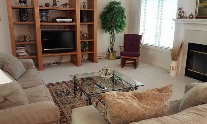 Hot Springs Village House | 4 Charca Way - HDTV, WIFI. Nicely furnished vacation rental home in Magellan