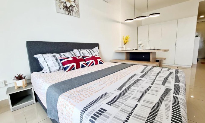 Subang Jaya Apartment | 4 Guest Studio Subang Jaya SS15 Courtyard First Subang LRT SS15 Subang Jaya Medical Center Subang Parade Nu Empire Subang Inti College Taylors College