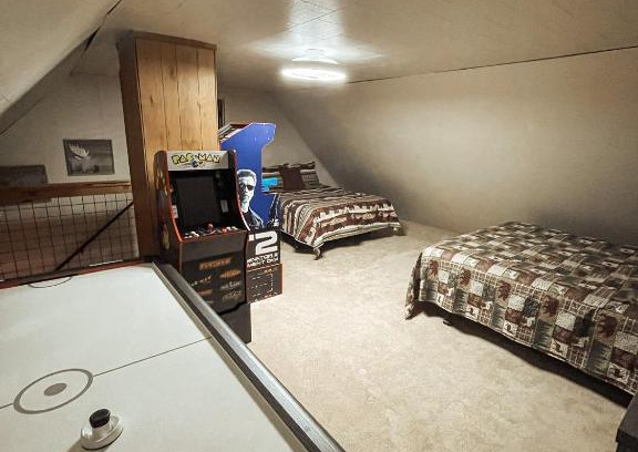 Cold Springs House | 4 Little Bears Cabin-WiFi/Arcade loft