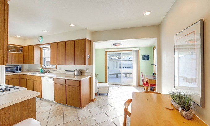 Creston House | 4 Mi to Downtown: Convenient Grand Rapids Home