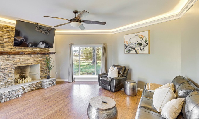 Tuscaloosa House | 4 Mi to Dtwn Tuscaloosa: Home w/Cozy Den!