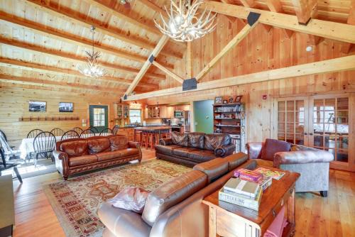West Dover House | 4 Mi to Mount Snow West Dover Cabin with Game Room