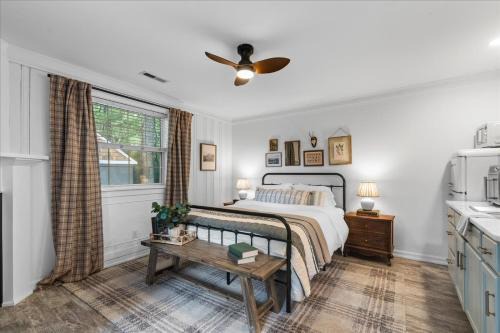 Lookout Mountain Bed & Breakfast | 4- Sequatchie Cottage