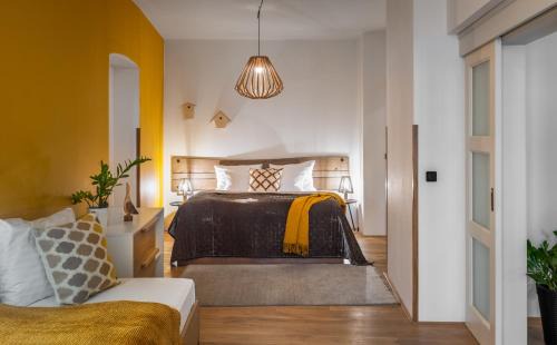 Petrska ctvrt Apartment | 4 Trees Apartments by Adrez