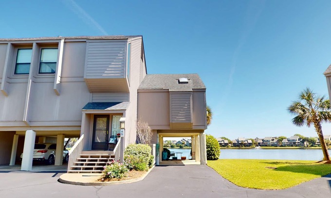 Litchfield by the Sea Villa | 45% off Winter Monthly Deal! 3BR Waterfront Villa in Pawleys Island, SC!