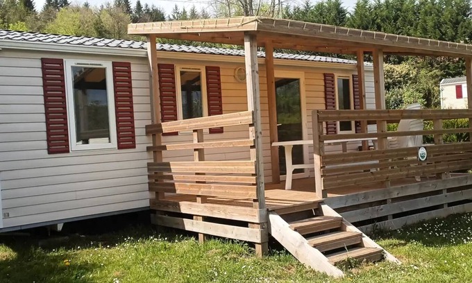Miribel-les-Echelles House | 48. Mobile home Génépi 8 persons