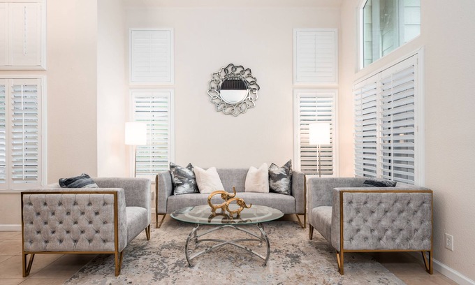 Riverside House | 4b3b Spacious House/Free Parking/Pet friendly