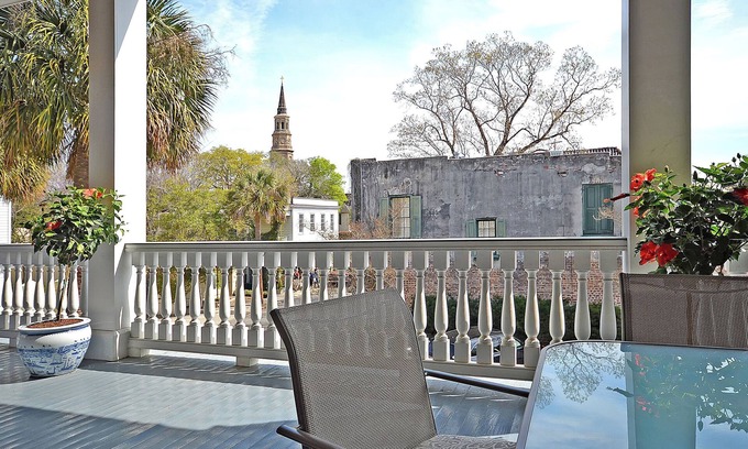 Charleston Historic District Condo | 4BD DOWNTOWN CHARLESTON