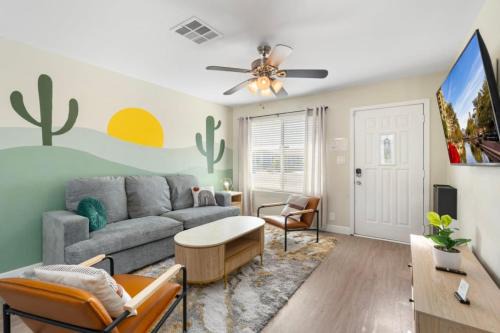 North Mountain House | 4BR Moon Valley Home with Pool - Room for 10