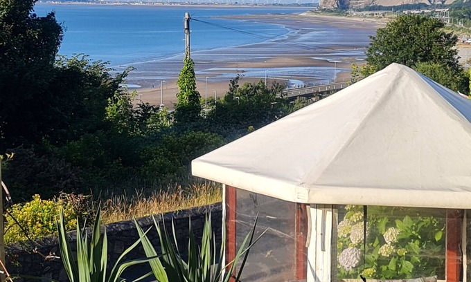 Penmaenmawr Apartment | 4Br Stunning Sea View Escape-near Snowdonia & Coastal Trails