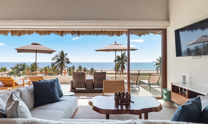 Ixtapa Villa | 4BR Villa Playa Blanca – Infinity Views & Comfort