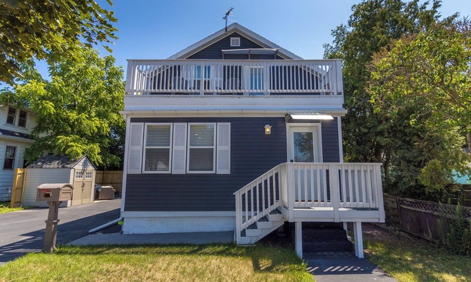 Two Rivers House | 4th house from Wisconsin’s best Lake Michigan beach! - Arcade room.