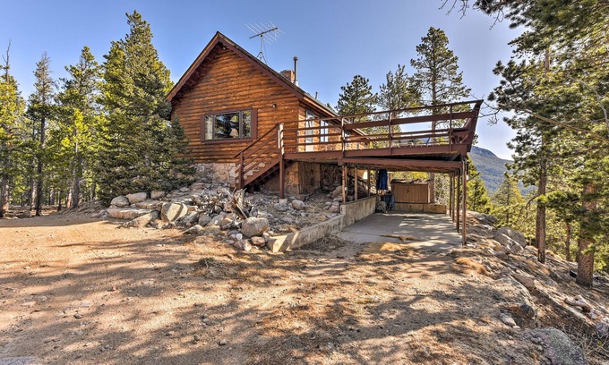 Allenspark Cabin | 5-Acre Allenspark Cabin w/Rocky Mntn Views & Pond