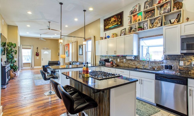 Buechel House | 5 Bd/3 Ba-Near Expo/UL/Fair/YUM/Zoo