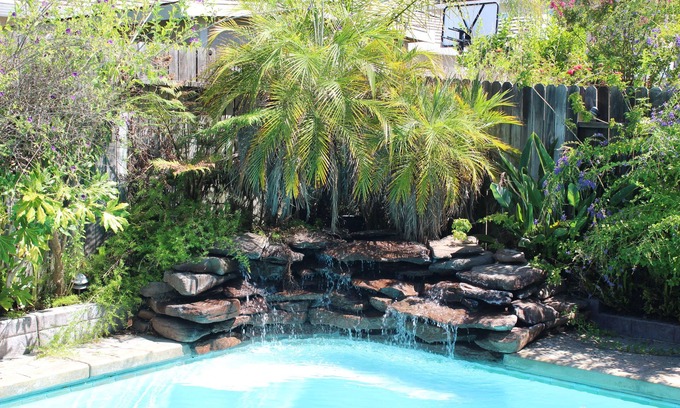 Elk Grove House | 5 BD Home★ Pool |Ping Pong/Fire Pit/2 King Beds