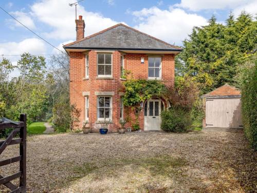 New Forest District House | 5 Bed in Godshill NFL35