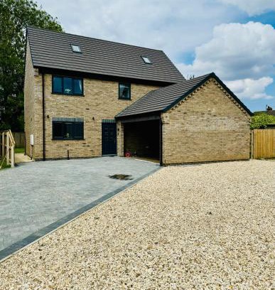 Grimsby Villa | 5-Bedroom Cottage, New Waltham, Grimsby