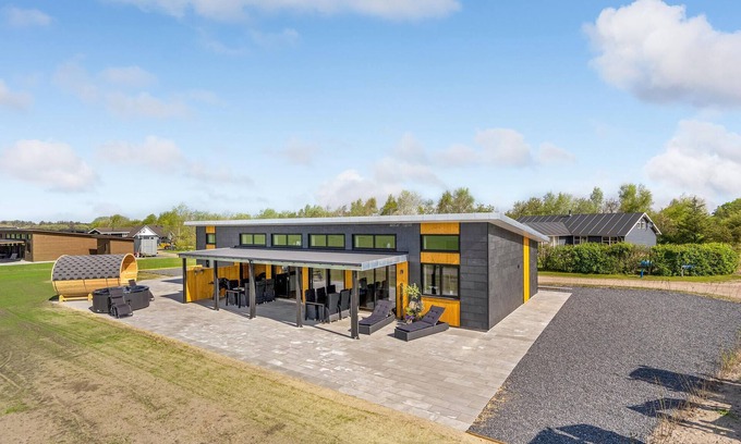 Oster Hurup House | 5 bedroom cozy home in Hadsund