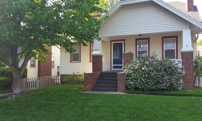 Morton Meadows House | 5 Beds! Beautiful home minutes from downtown, CHI Center and Ameritrade Park!