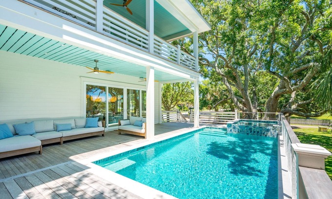 Isle of Palms House | 5 BR Luxury Home with Pool & Hot Tub | Ocean Views