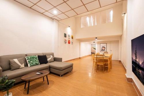 Rama 9 Apartment | 5-BR with 6mins walk to MRT Rama 9