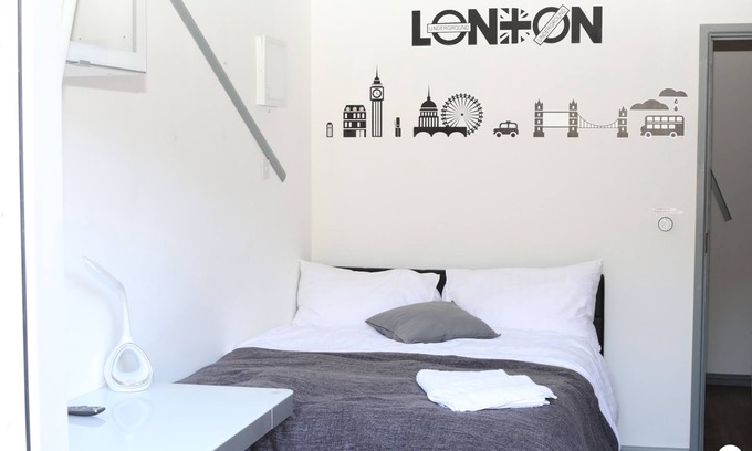 Canning Town North House | 5 Luxurious Bed Room House Corporate Let Air Conditioning