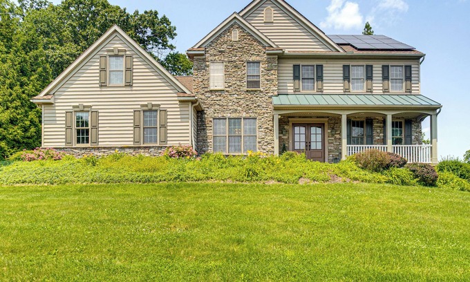 York House | 5 Mi to Dtwn York: Spacious Family Home