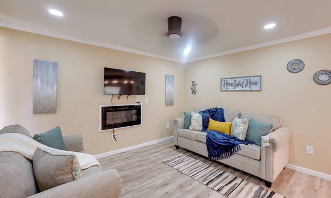 Crestline Heights House | 5 Mi to UAB: Group-Friendly Birmingham Retreat