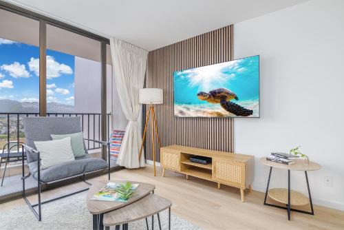 Waikiki Apartment | 5 min Beach Walk, Upscale with Parking, No Resort Fee