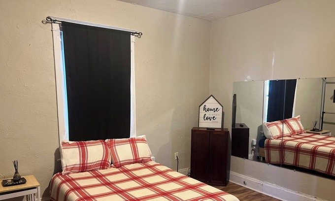 University City House | 5 minute bike ride to Delmar Loop