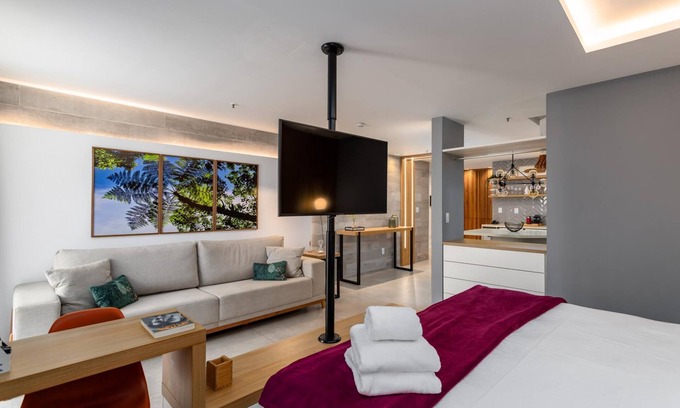 Flamengo Apartment | 5 minutes from Flamengo Beach | CZL505