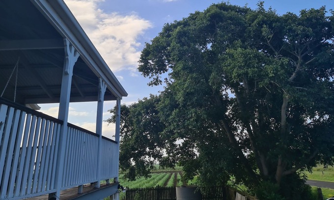 Qunaba Other | 5 minutes to Mon Repo and Bargara!