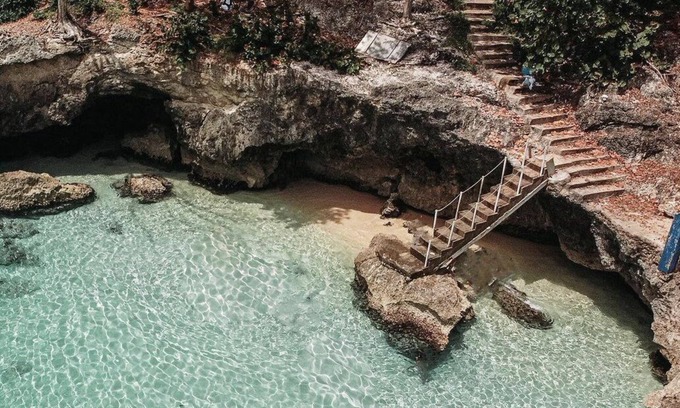 Gaspar Hernandez Apartment | 5 minutes to the Town. nRestaurant, Grocery store, Banks. much more !