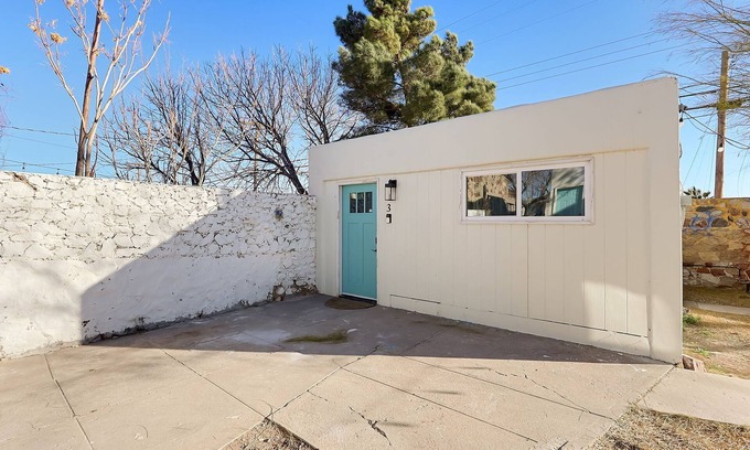 El Paso House | 5 Points El Paso Guesthouse Studio- Comfy & Centrally Located