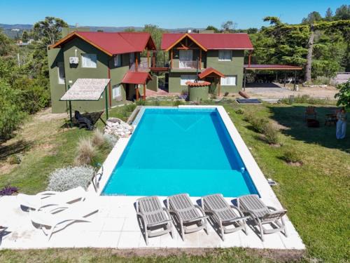 La Falda House | 5 Senderos