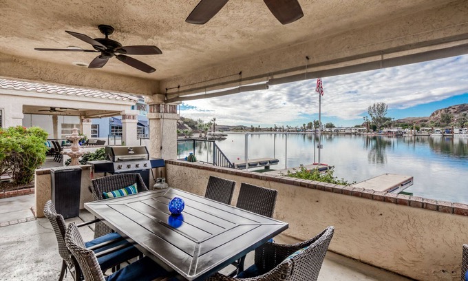 Cienega Springs House | 5 STAR GORGEOUS RIVER FRONT HOME RIGHT ON THE WATER AND DOCK ! ON PARKER STRIP