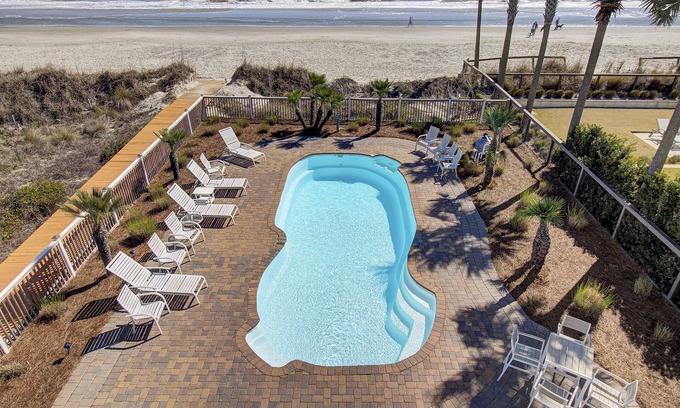 Isle of Palms House | 502 Ocean Blvd by AvantStay | Beachfront w/Pool & Ocean Views!